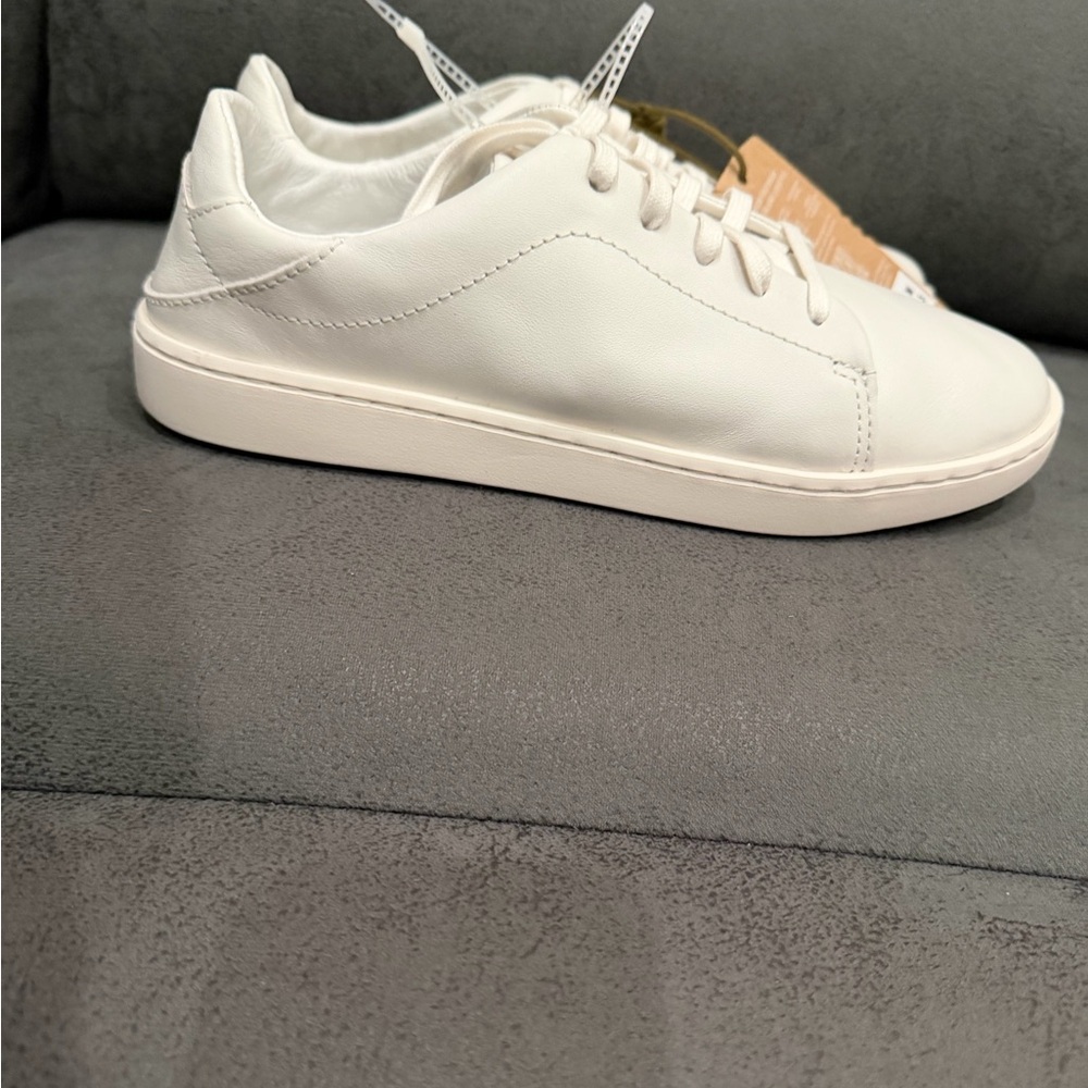 OluKai Pehuea Li Ili White Leather Women’s Slip On In Sneakers Shoes 8 8.5 New - Picture 2 of 10